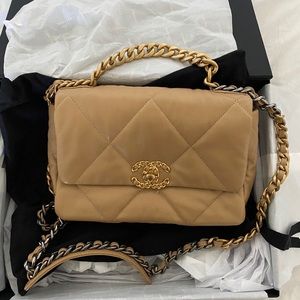 Chanel 19 Handbag in size Small